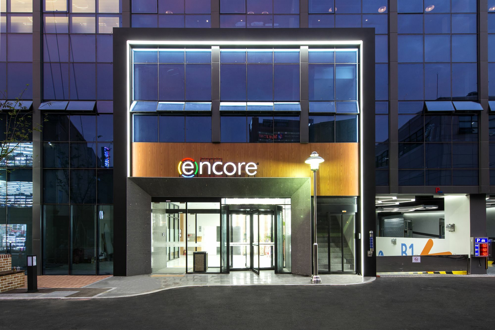 Ramada Encore By Wyndham Busan Haeundae Eksteriør billede